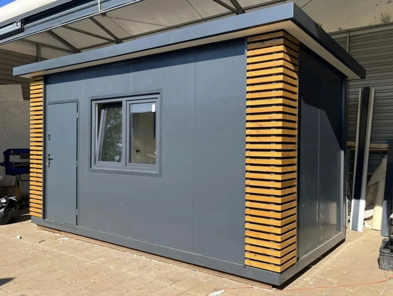 Bewohnbarer Container 5x2,5m