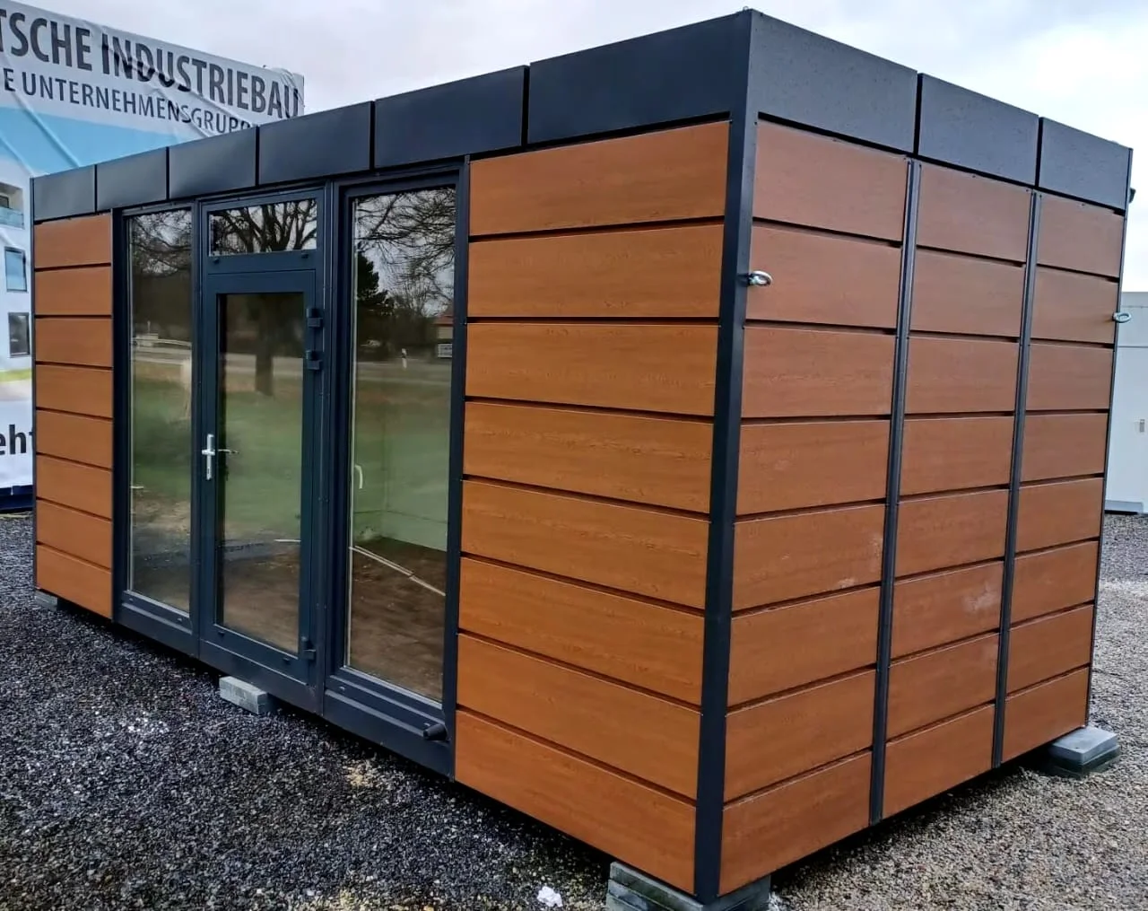 Verkaufspavillon mit bodentiefen Fenstern 18 – Bild 4